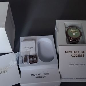 Michael Kors Access Bradshaw Sabel color